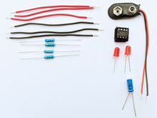 Load image into Gallery viewer, &lt;center&gt;MC1-17 * * Mr Circuit Science * * Experiment Kit&lt;br&gt; &quot;Railroad Lights Circuit&quot; &lt;br&gt;&lt;font color = red&gt; This low-cost science/electronics experiment is convenient, easy to use, and exciting. &lt;/font color&gt;&lt;/center&gt;
